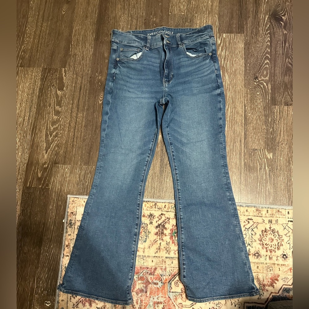 American Eagle Women’s Hi-Rise Artist Flare Jeans- Size 12 SHORT